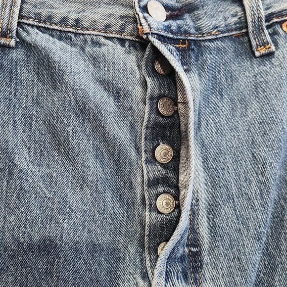 Levi's Mens Medium Wash Button Fly 501 Jeans Size 40x30 Straight Leg Minimalist - Picture 4 of 14